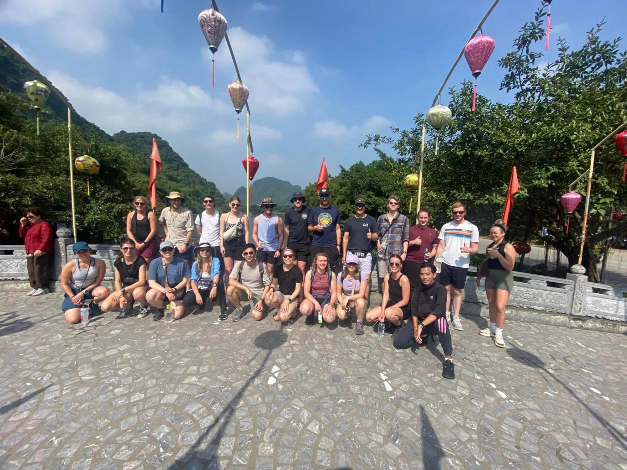 Truong Son Luxury Homestay ニンビン エクステリア 写真